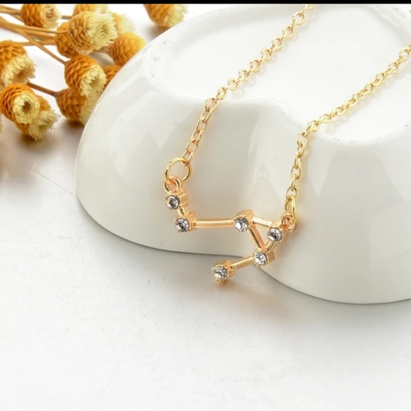 🎁🎅LIBRA GOLD CRYSTAL CONSTELLATION NECKLACE  💝 - Picture 2 of 8